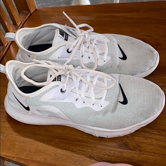 Nike white sneakers size 10 - Picture 1 of 3